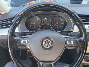 Volkswagen Passat - 2015