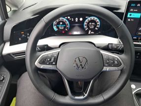 Volkswagen Golf - 2024