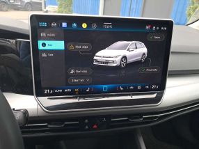 Volkswagen Golf - 2024