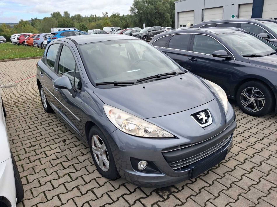 Peugeot 207 - 2011