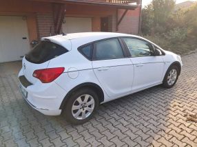 Opel Astra - 2014