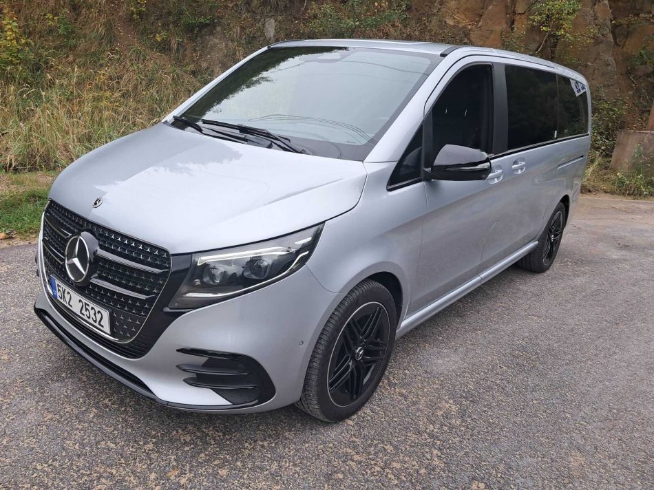 Mercedes-Benz V - 2024