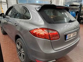 Porsche Cayenne - 2013