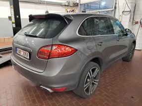 Porsche Cayenne - 2013