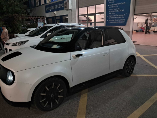 Honda e