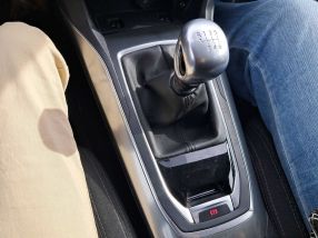 Peugeot 308 - 2015