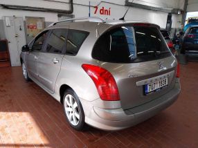Peugeot 308 - 2010