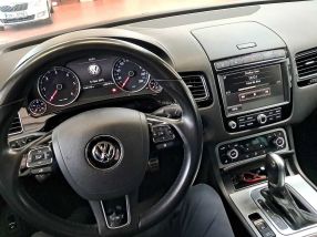 Volkswagen Touareg - 2016