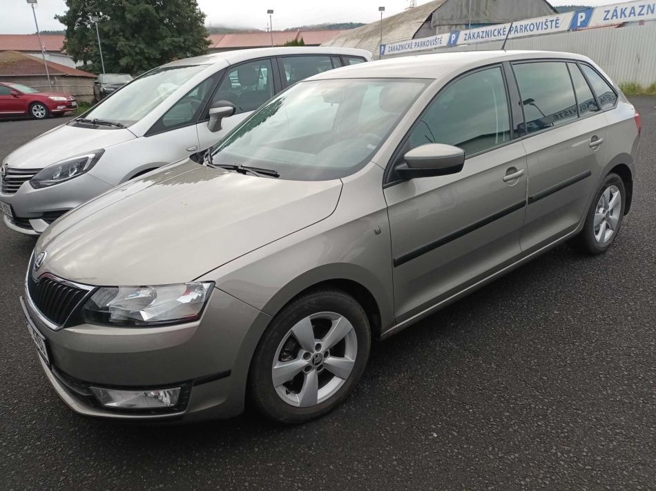 Skoda Rapid Spaceback - 2015