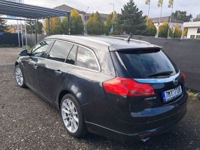 Opel Insignia - 2013