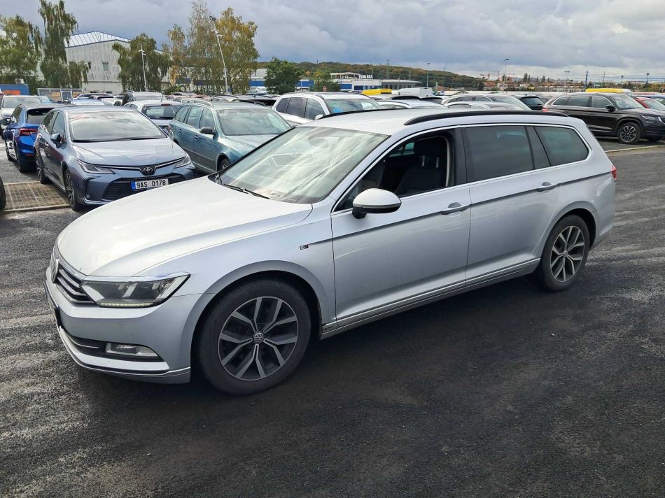 Volkswagen Passat - 2015