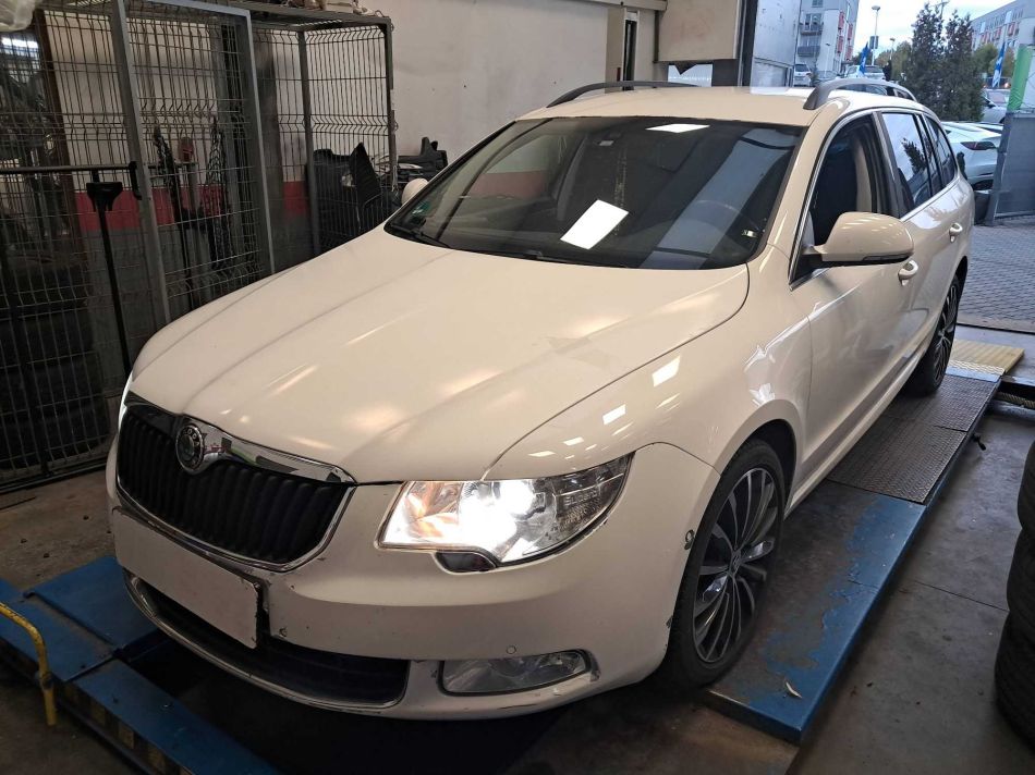 Skoda Superb - 2012