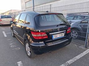 Mercedes-Benz B - 2010