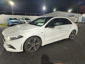 Mercedes-Benz A - 2021