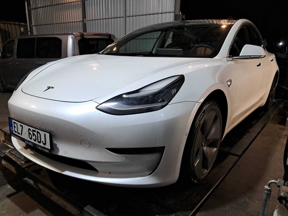 Tesla Model 3 - 2019