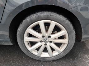 Volkswagen Passat - 2011