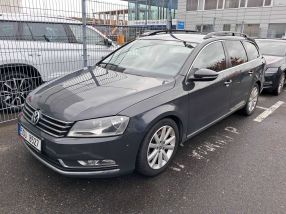 Volkswagen Passat - 2011