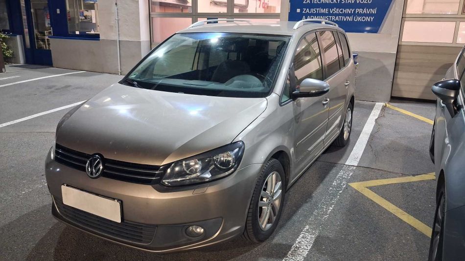Volkswagen Touran - 2012
