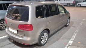 Volkswagen Touran - 2012