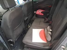 Opel Zafira Tourer - 2013