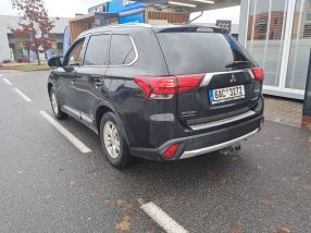 Mitsubishi Outlander - 2017