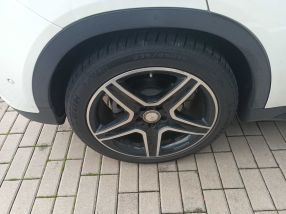 Mercedes-Benz GLA - 2016