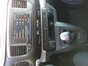 Peugeot Traveller - 2018