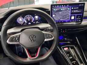 Volkswagen Golf - 2024