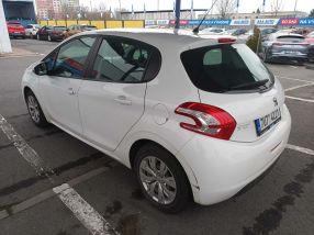 Peugeot 208 - 2014