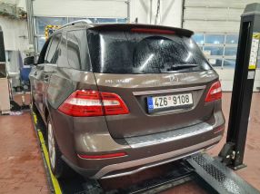 Mercedes-Benz ML - 2012