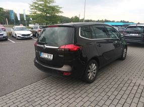 Opel Zafira - 2015