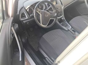 Opel Astra - 2014