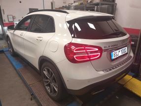 Mercedes-Benz GLA - 2016