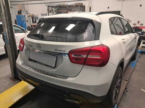 Mercedes-Benz GLA - 2016