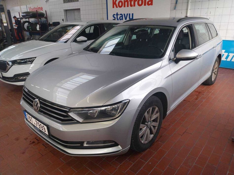 Volkswagen Passat - 2016
