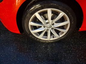 Volkswagen Golf - 2017