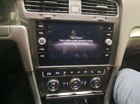 Volkswagen Golf - 2017