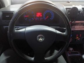 Volkswagen Golf - 2003