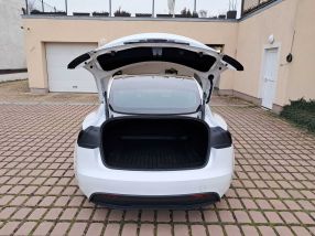 Tesla Model 3 - 2025