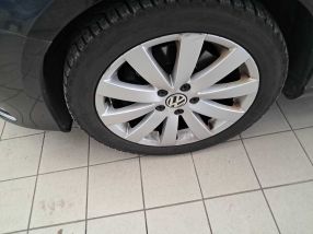 Volkswagen Passat - 2014