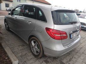 Mercedes-Benz B - 2015