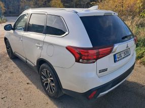 Mitsubishi Outlander - 2018