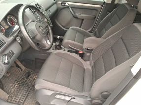 Volkswagen Touran - 2012