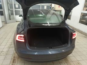Tesla Model 3 - 2020