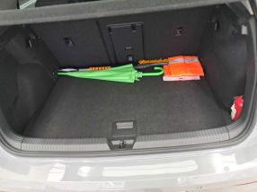 Volkswagen Golf - 2023