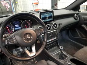 Mercedes-Benz A - 2016