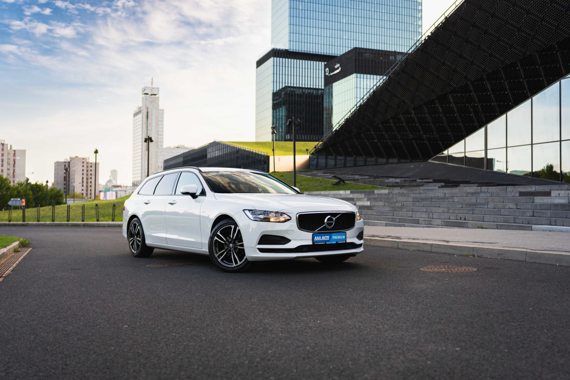 Volvo V90