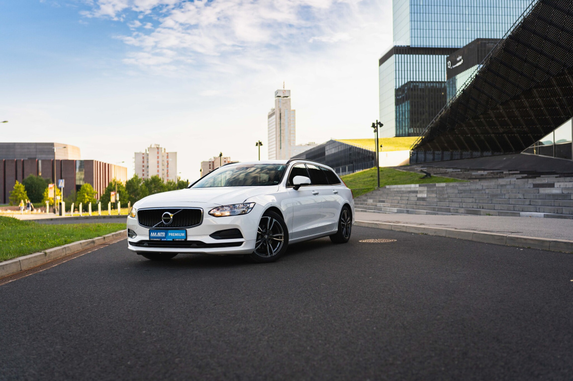 Volvo V90