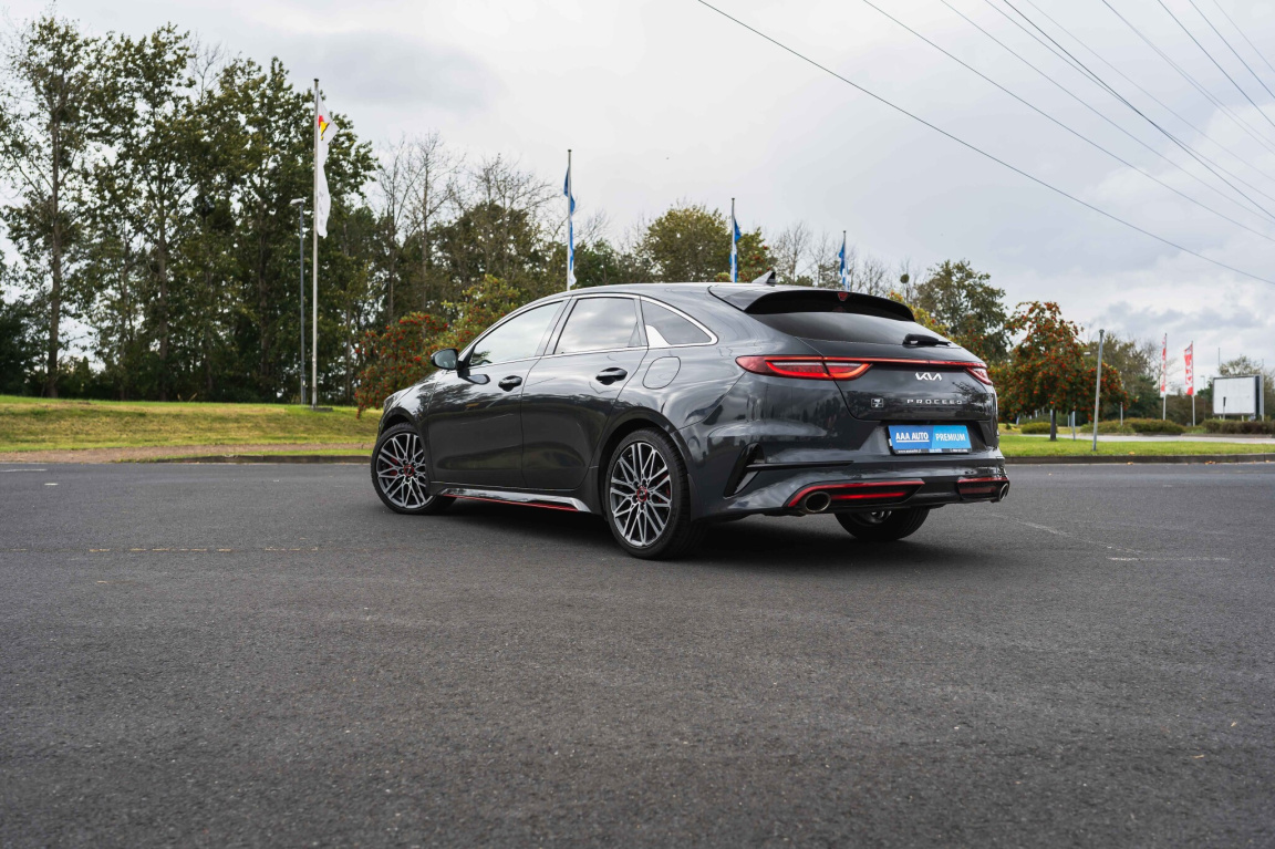 Kia ProCeed
