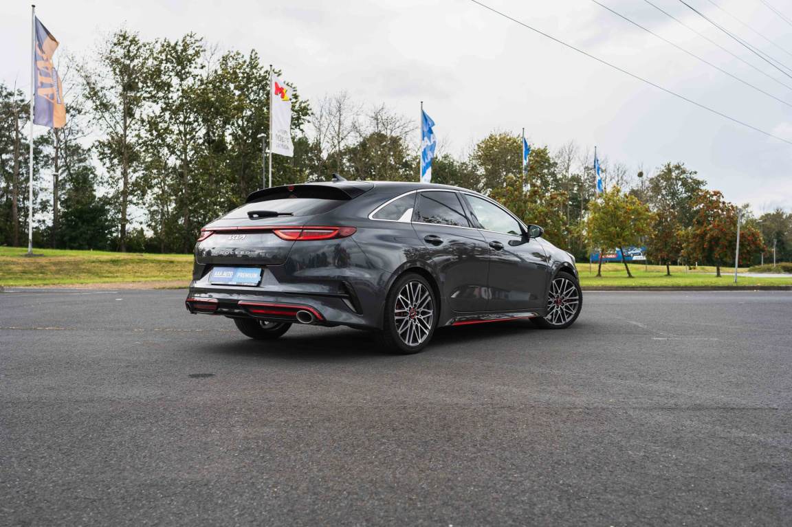 Kia ProCeed